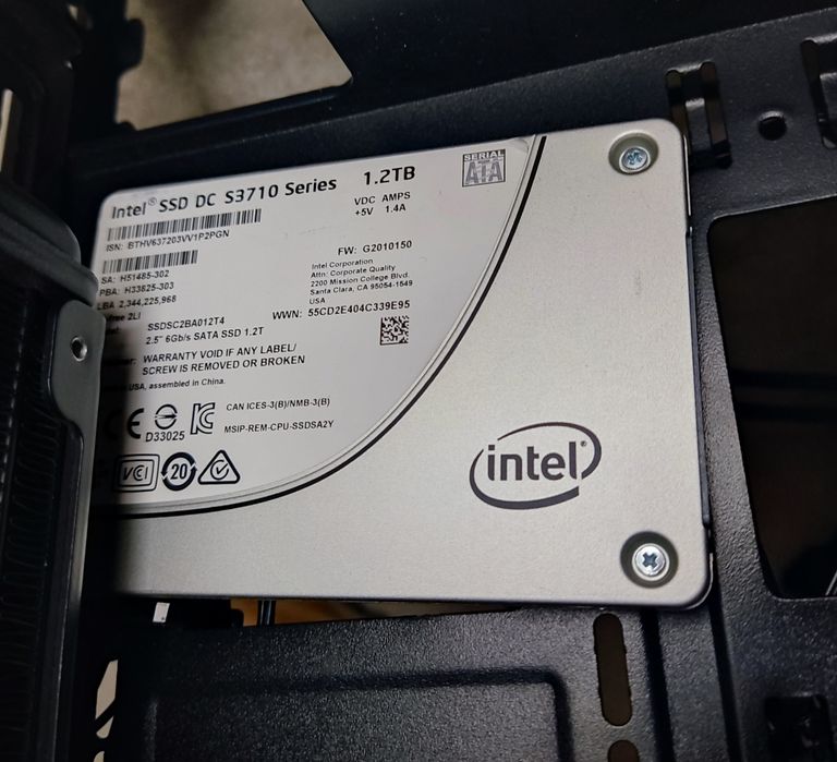 Selling 1.2TB SSD DC S371064751585069825120