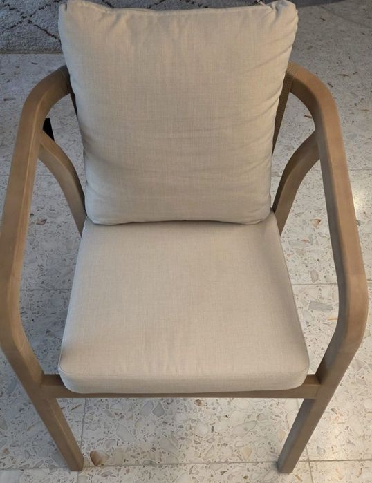 Conjunto de Mesa e 4 Cadeiras (Novo)