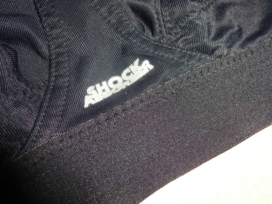 SHOCK ABSORBER oryg. czarny sportowy biustonosz OKAZJA 40B / 90B