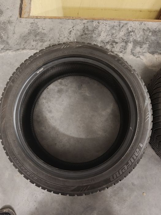 Opony zimowe Laufenn 255/45 17
