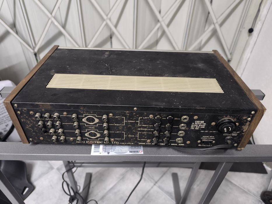 Amplificador AKAI AA-6100