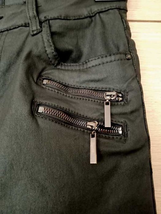 Spodnie woskowane Mohito roz S