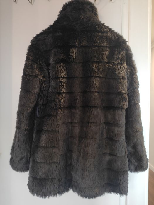 Casaco de pelo sintético preto
