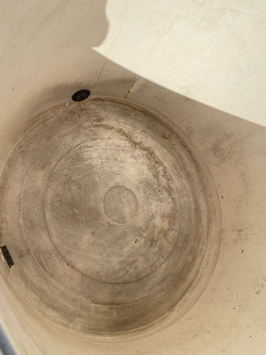 DEPÓSITOS DE ÁGUA DE 1000 LITROS