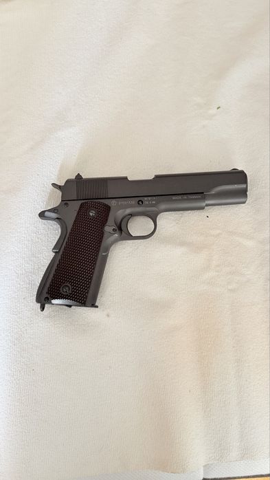 Pistola airsoft full metal realista