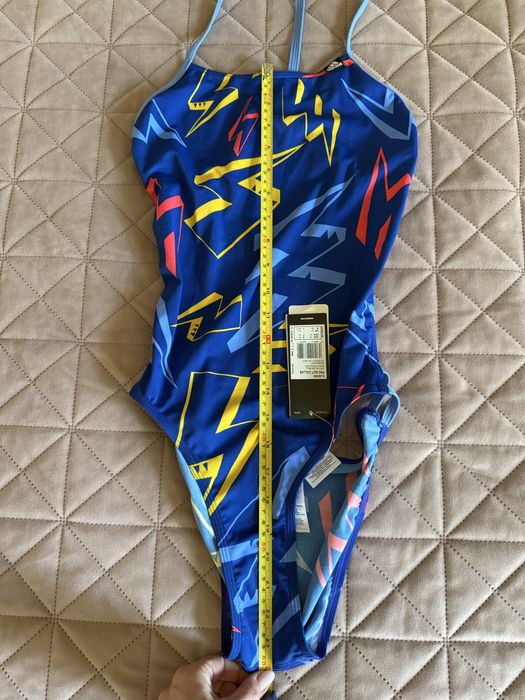 Продам купальник на дівчинку Adidas