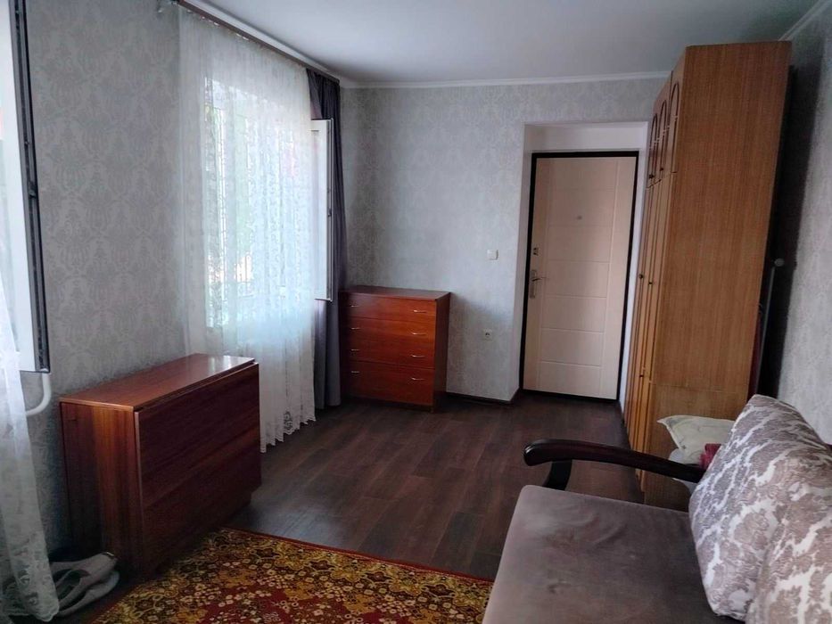 Продам дві комнати блоком з  власними вдобствами.