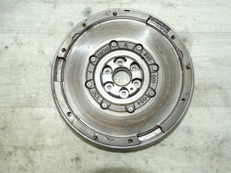 Б/У маховик демпферний  Peugeot Partner citroen 1.6 HDi 	2294001594