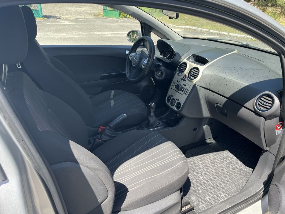 Opel Corsa D - 2008 r.