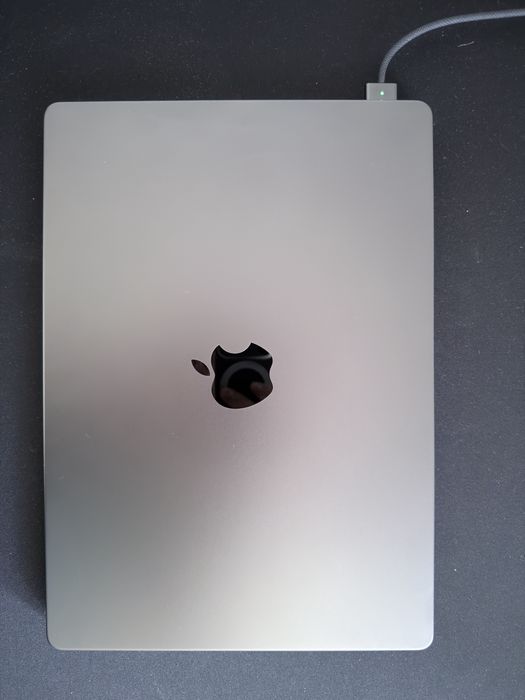 MacBook Pro  M3 PRO, 14”, 18GB, 1TB, bateria 88%