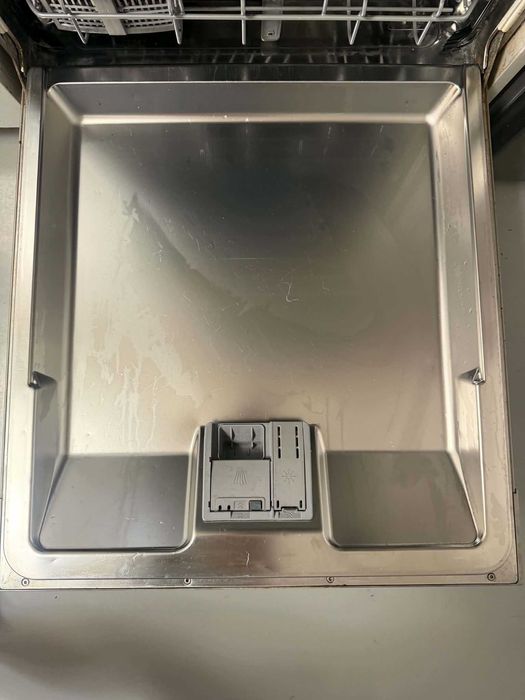 Vendo Máquina de Lavar loiça Siemens com avaria na água quente