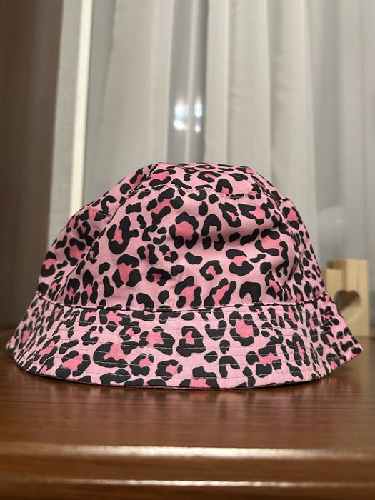 панами з різними принтами