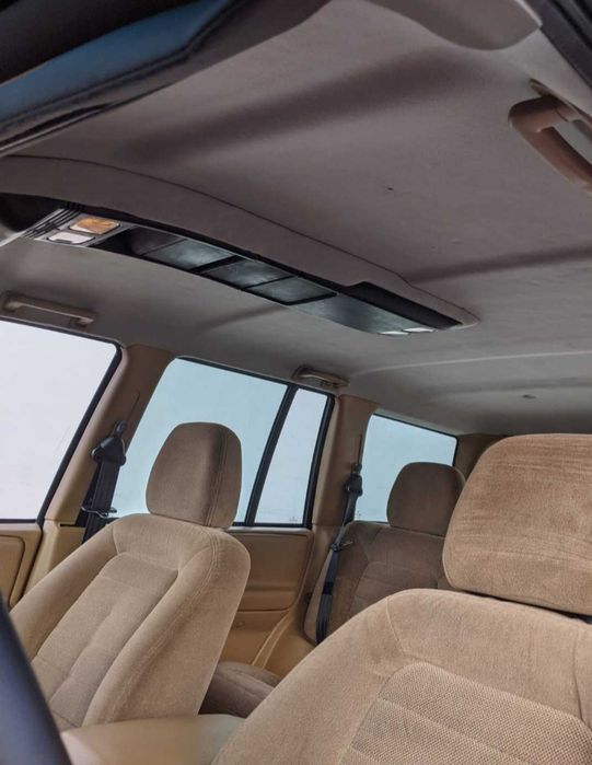 Jipe Jeep Cherokee