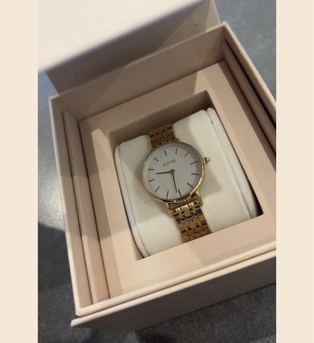 Стильний годинник Burker