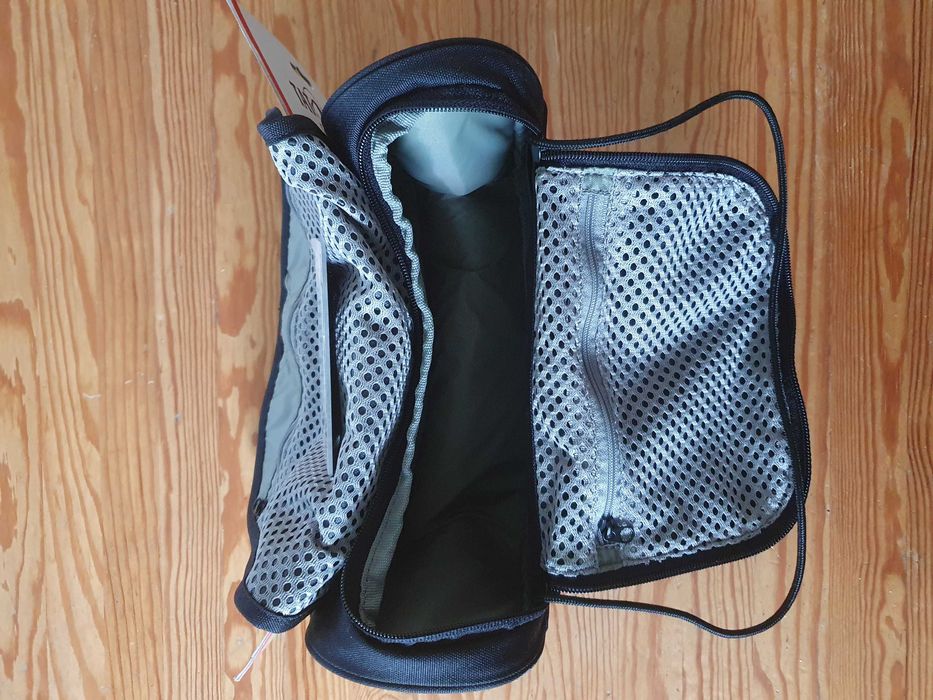 Czarna kosmetyczka męska Tatonka