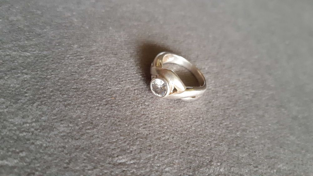 Pierścionek srebro925