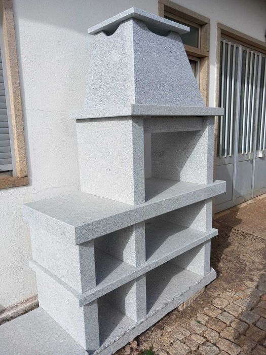 Churrasqueira em granito cinza