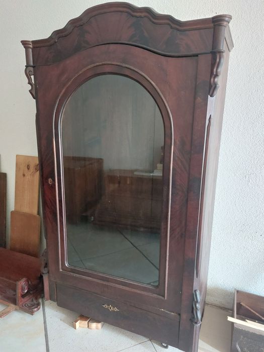 Witryna Ludwik Filip do renowacji