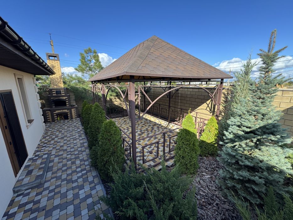 Срочно! Продам одноэтажный дом с бассейном, современный новый ремонт