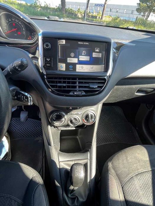 Peugeot 208 1.4 HDI 212 mil klm
