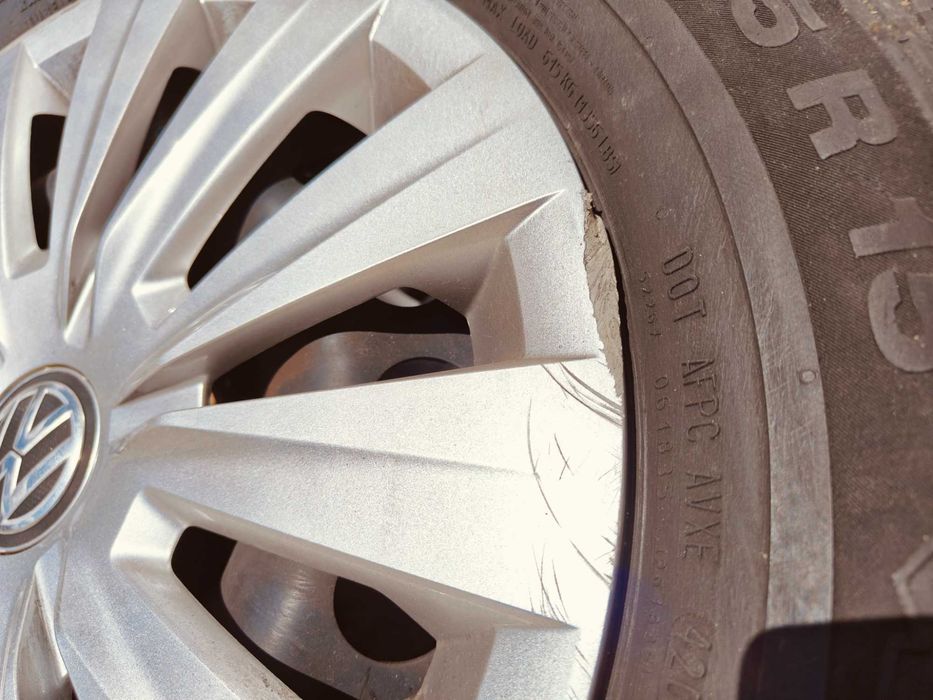 4 jantes de ferro com pneus 195/65 R 15 de Inverno