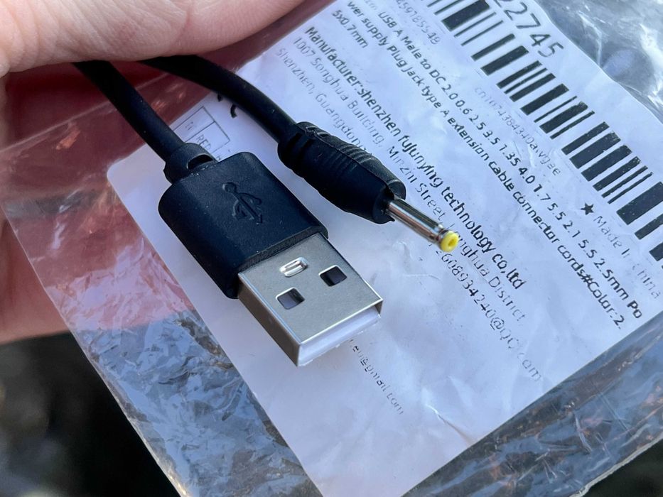 USB-A на штекер 2.5 мм x 0.7 мм кабель питания зарядный