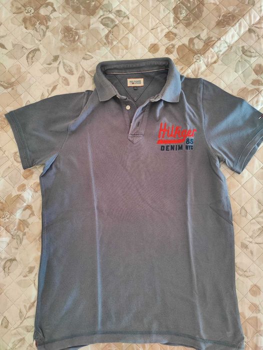 Polo Tommy Hilfiger tam. L em muito bom estado RESERVADO