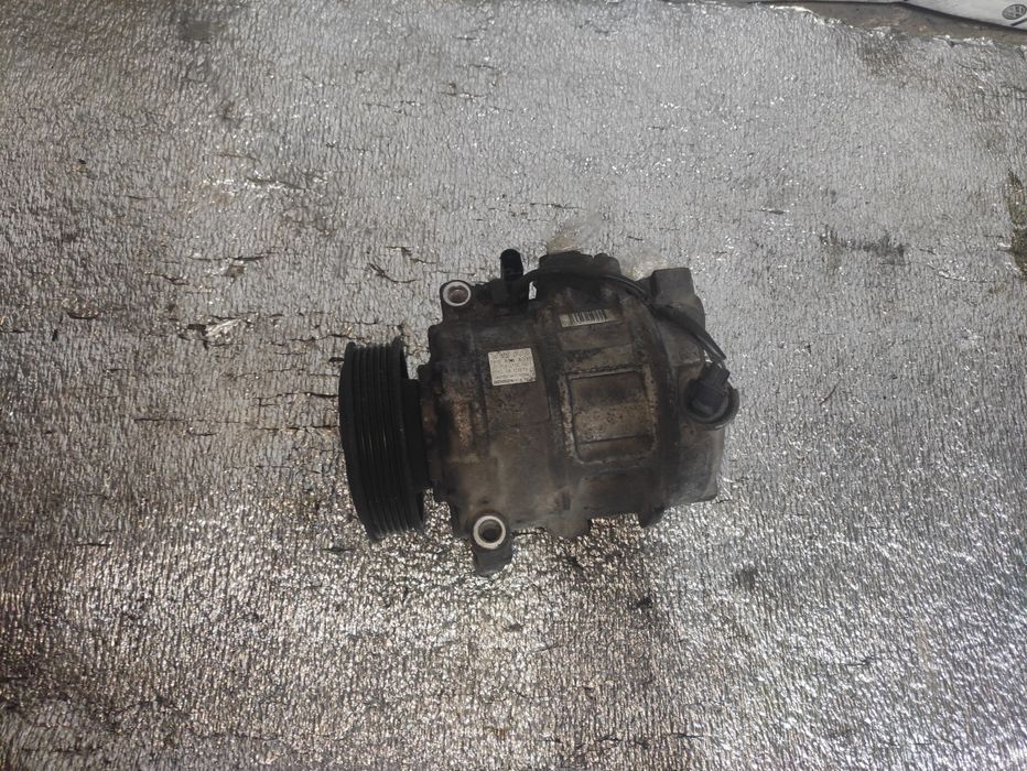 Компресор кондиціонера насос трубка VW Volkswagen Touareg NF Туарег