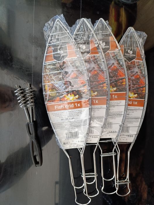 Zestaw do grilla do grillowania ryb na 4 szt. plus czyścik do grilla