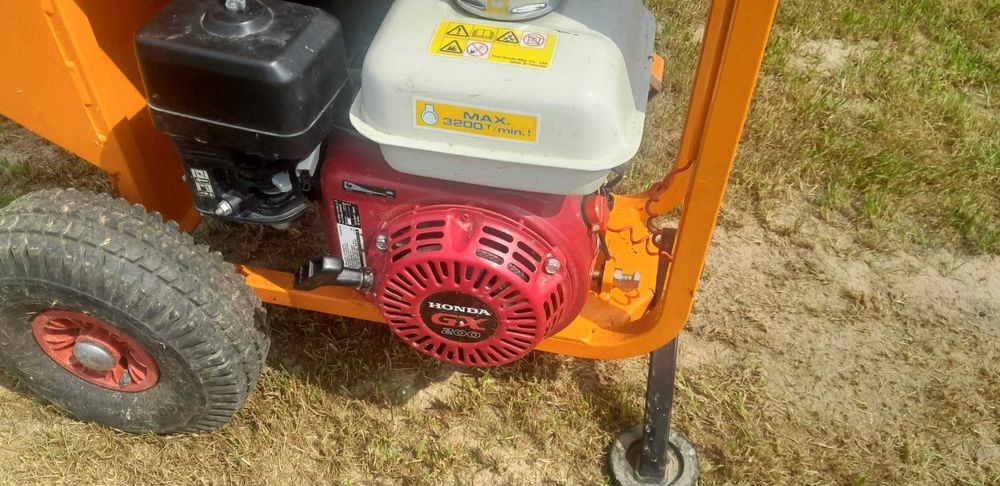 ELIET MINOR 4S – Rębak z silnikiem HONDA GX200