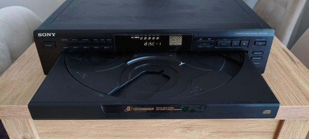 Sony CD Changer CDP-C661