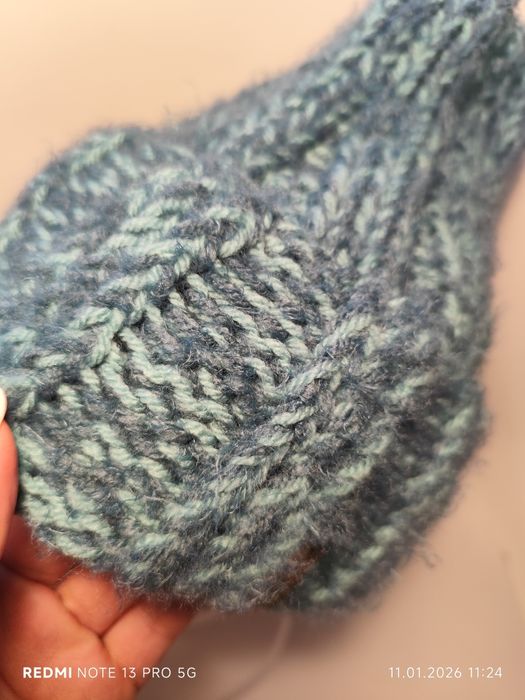 Czapka miętowa handmade