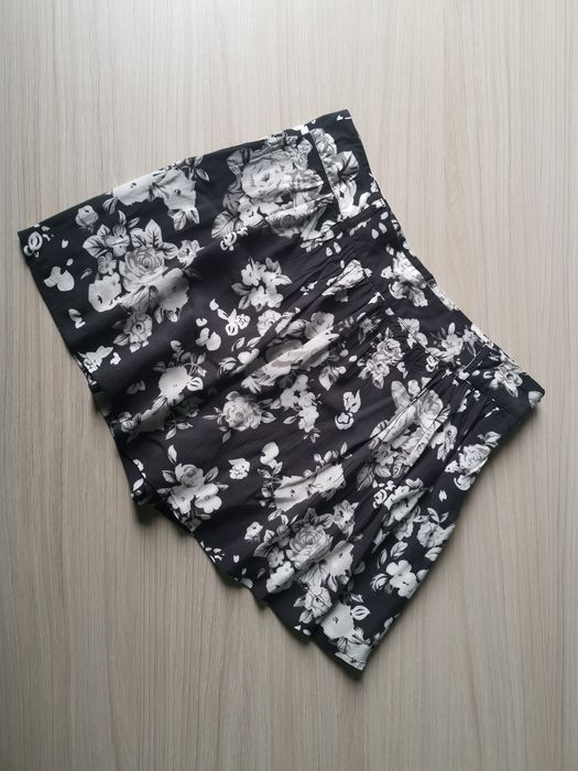 Szorty ze spódniczka spodenki Wiskoza shorts with skirt ONLY cute