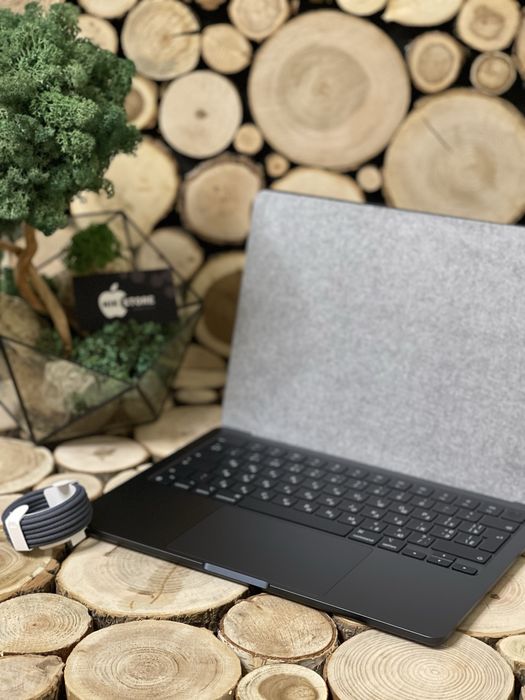 MacBook Air 13.6” M4 2025