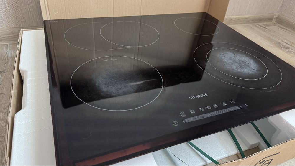 Варильна поверхня Siemens