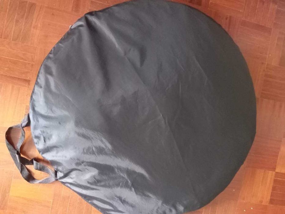 Vendo tenda pop up para bronzeamento a jato.