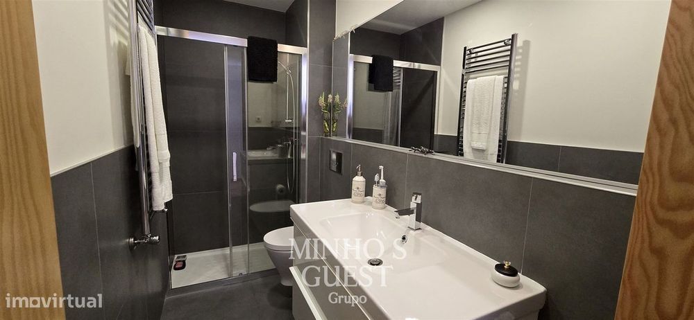 Apartamento T2(95m2) pronto habitar c/ AC e lugar de garagem - Centro