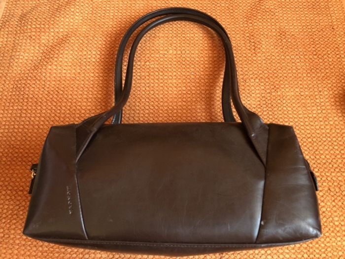 2 Malas pequenas, uma verde seco e outra castanha