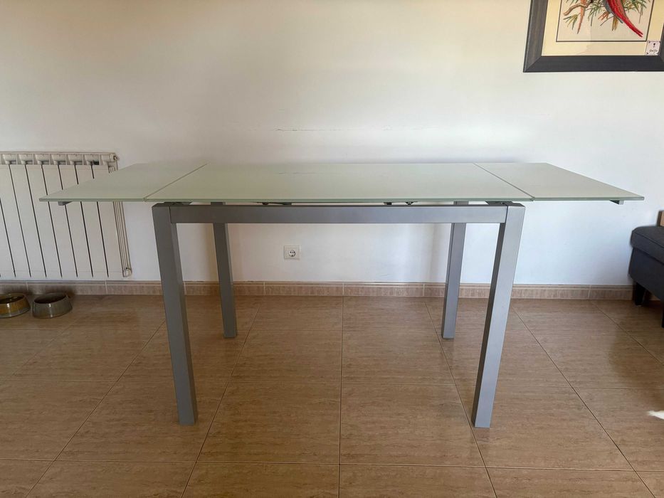Mesa de Vidro Extensível – Ótimo Estado