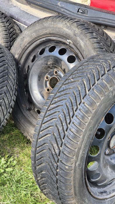 Opony z felgami wielosezonowe 16 new beetle Taurus