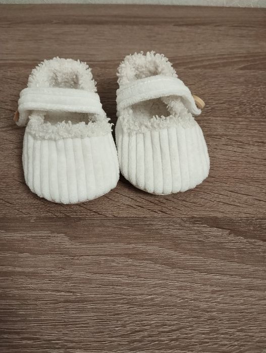 Тапочки, взуття для дівчинки або хлопчика