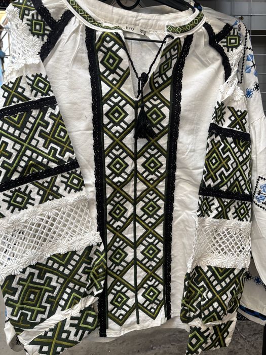 Жіночі вишиті сорочки, вишиванки, блузки.