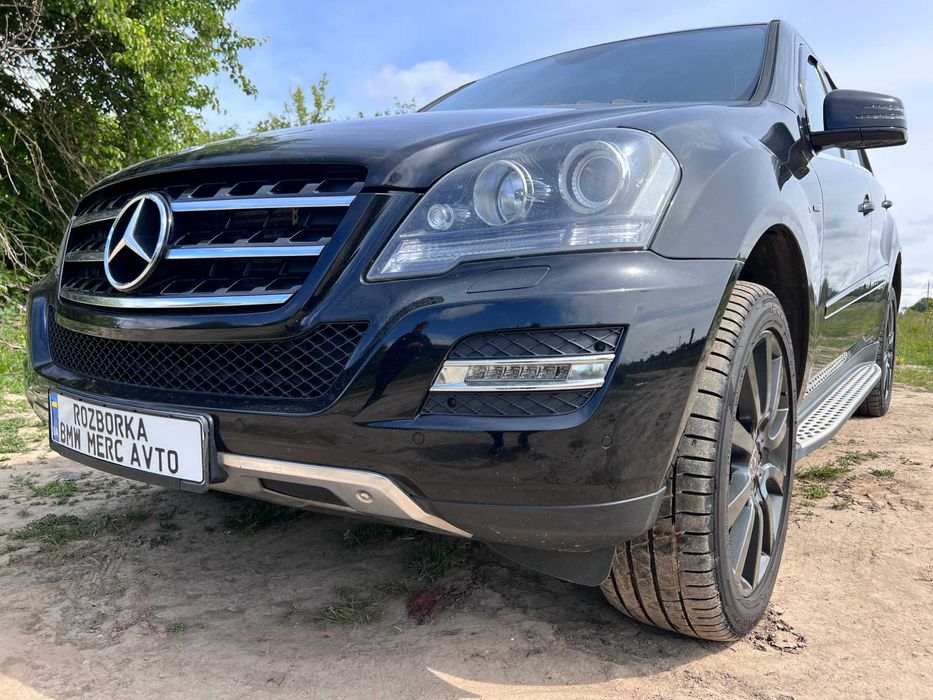Передний бампер Mercedes ML W164 Рестайл C197 Передній бампер МЛ 164