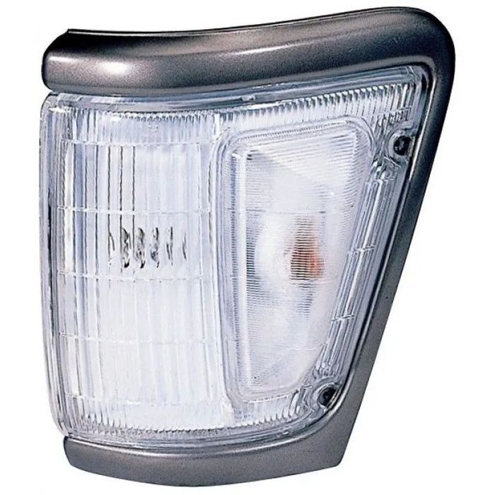 Farolim / Farolins da frente Toyota Hilux 4X4 LN105 (NOVO)