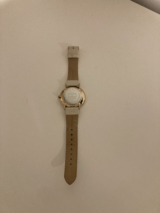 Relogio Tommy Hilfigher - Semi-novo - Muito Elegante