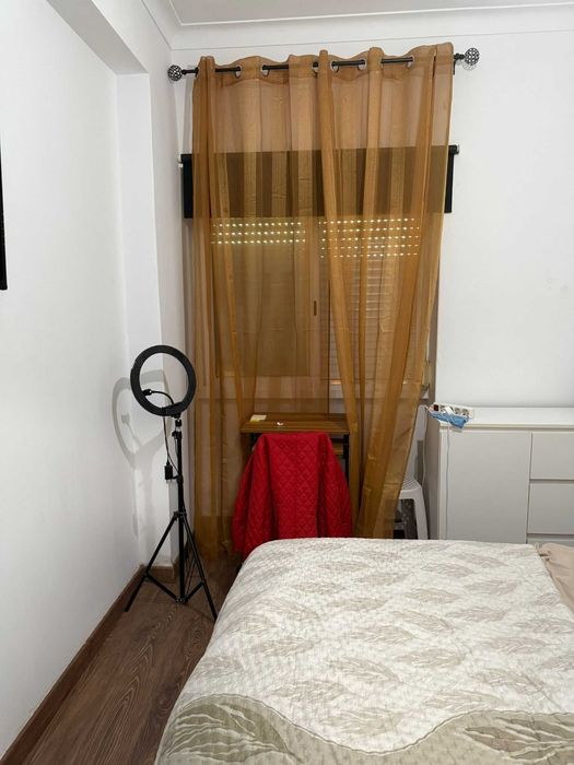 Arrendamento de quarto na Rua Ilha do Príncipe Almada