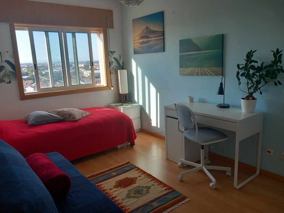 390 euros , excelente vista em santa marta