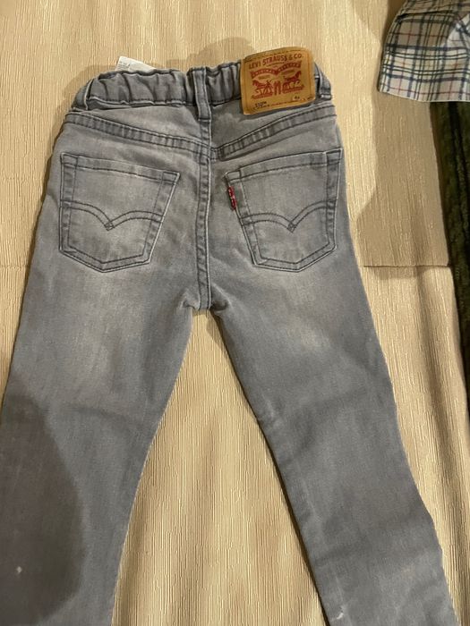 Jeans levis cinza