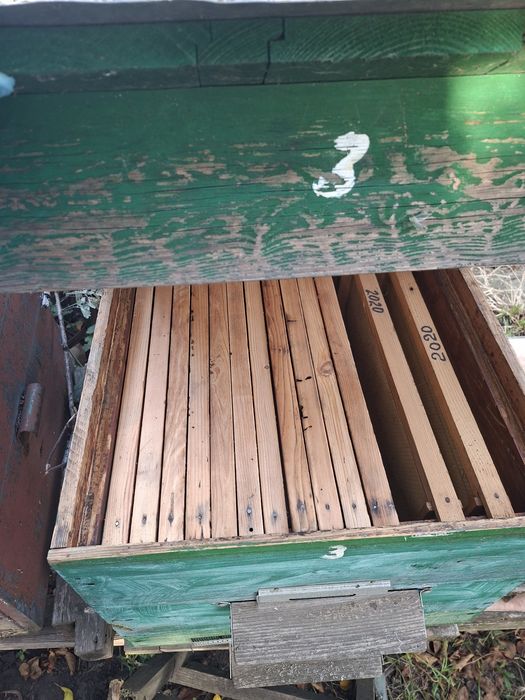 Продам вулики 9шт.з рамками.Самовивоз з ж/м Ігрень