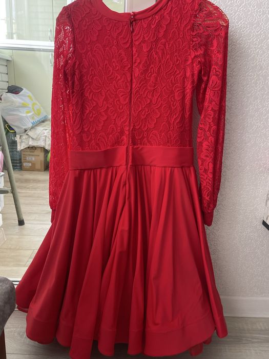 Бальне плаття червого кольору (basic) можливий торг
